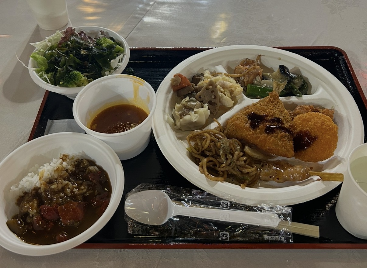 昼食ビュッフェで食べたもの（復路）