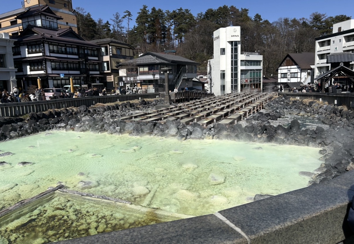 草津温泉 日帰り温泉三湯めぐり｜西の河原露天風呂・大滝乃湯・御座之湯を制覇