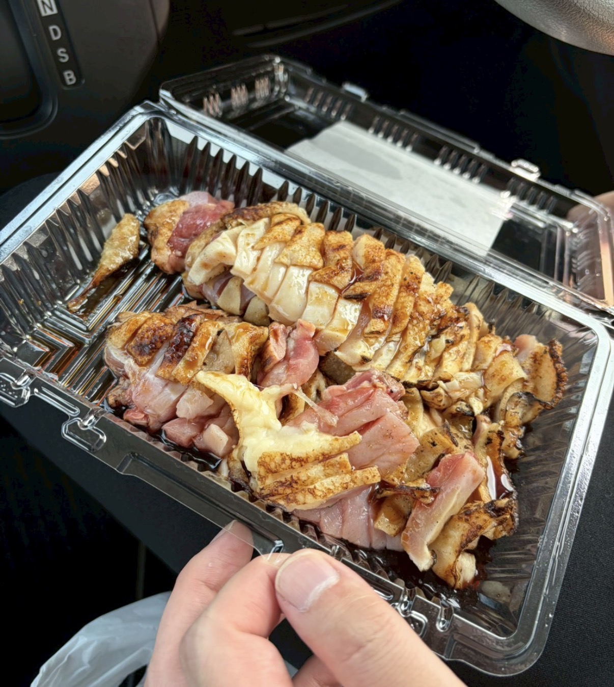 「地鳥屋とりこ」の鶏肉のたたき