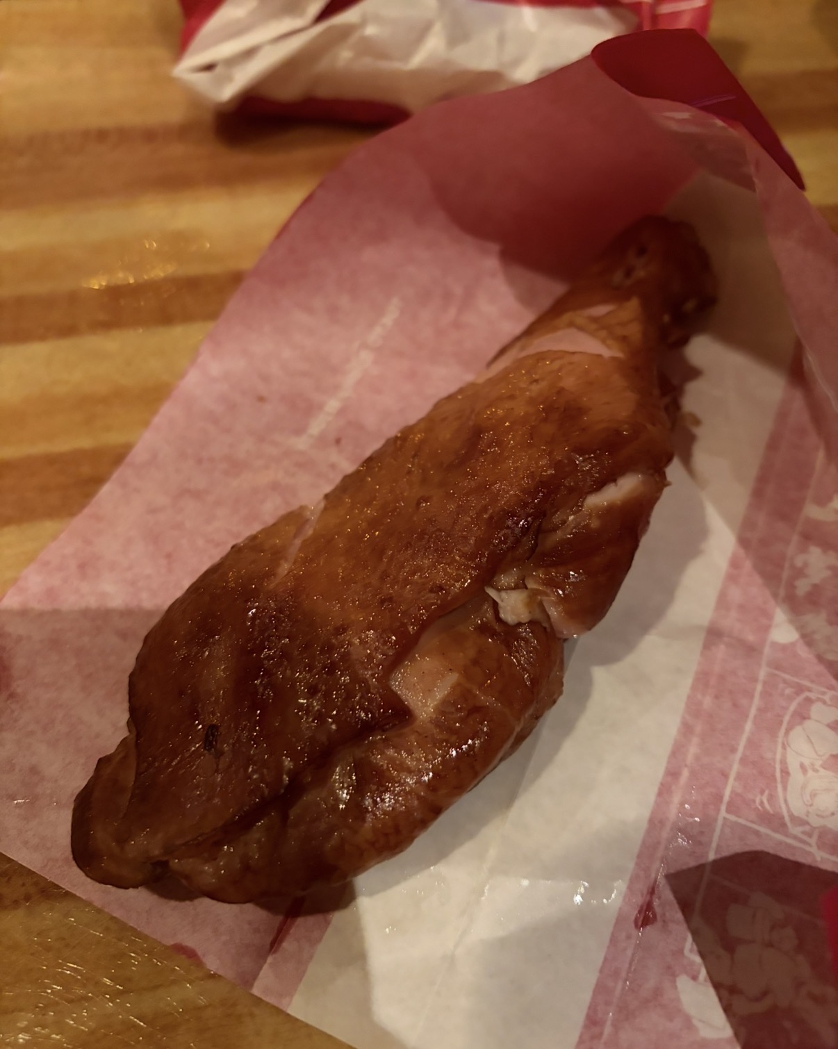 「スモークチキンレッグ」(800円)